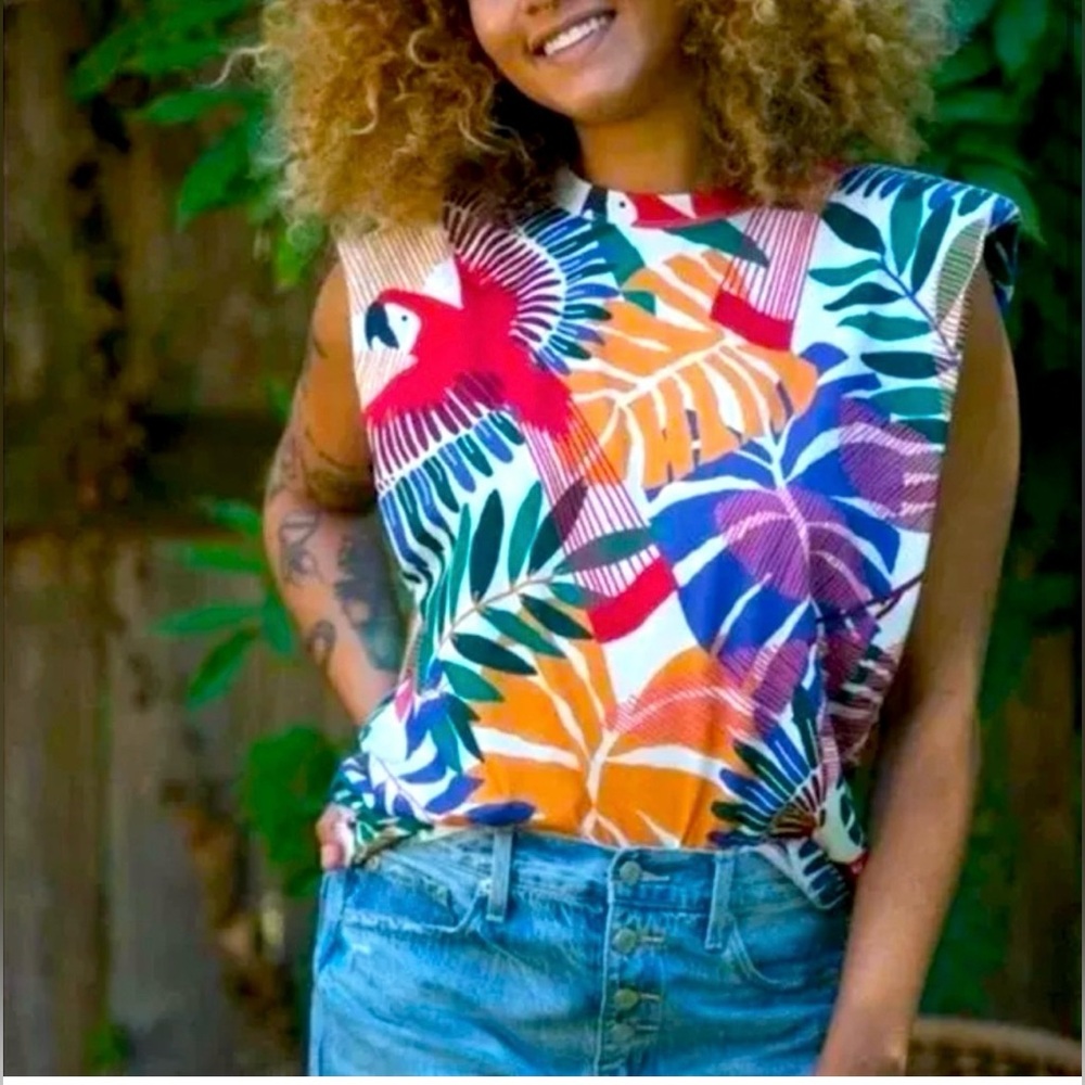 Farm Rio Off White Colorful Macaw Sleeveless Tee with Shoulder Pads - Size Small